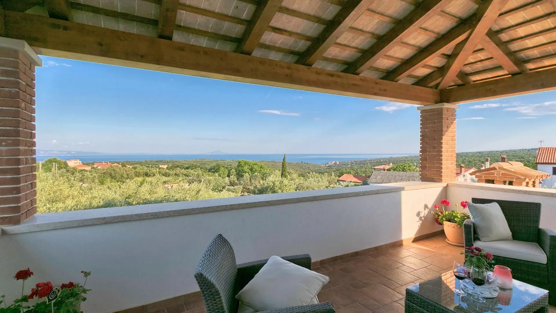 Villa Loverka Near Pula Only 3 Km From The Beach With Sea View Peruški