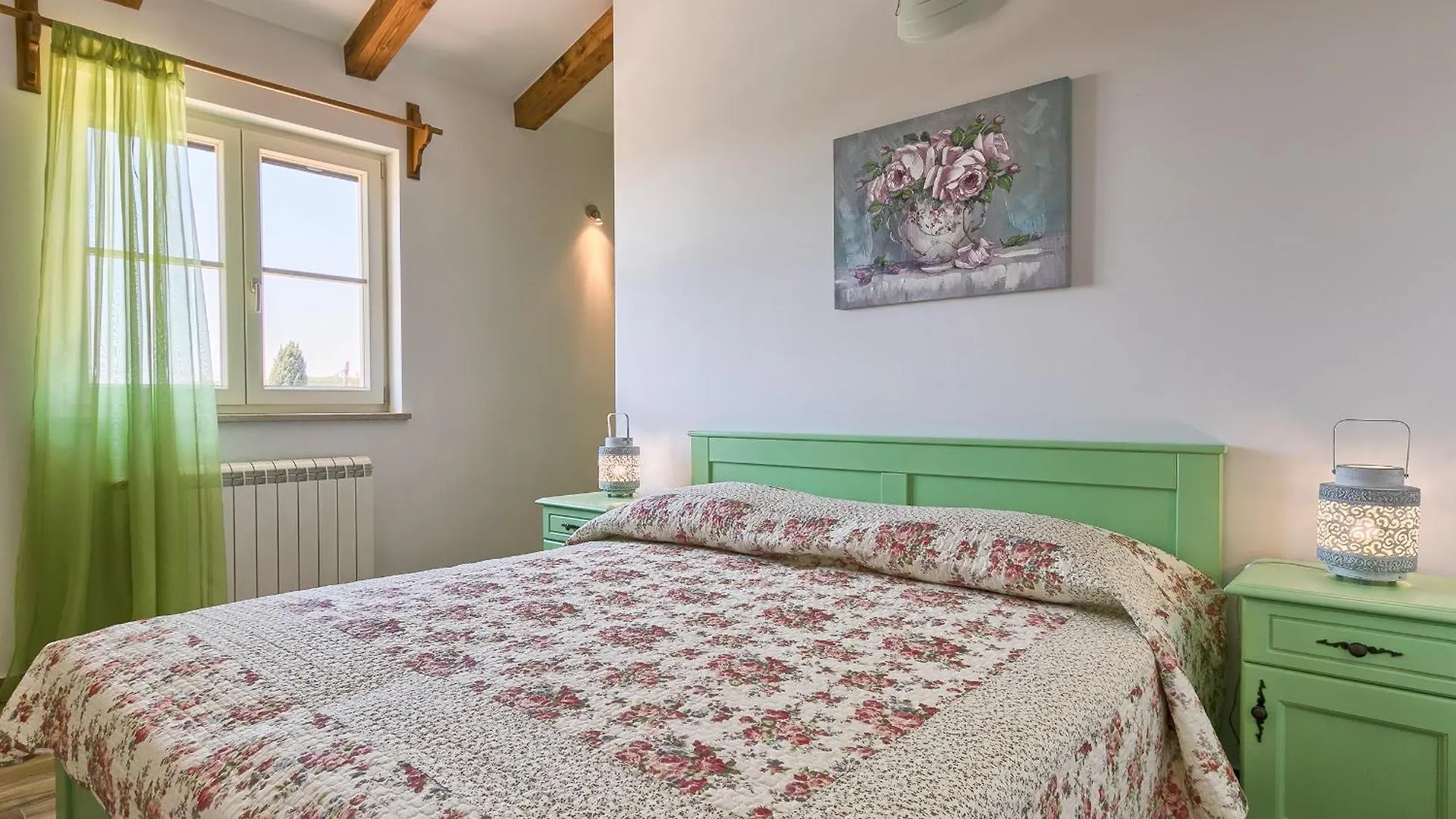 Villa Loverka Near Pula Only 3 Km From The Beach With Sea View Peruški
