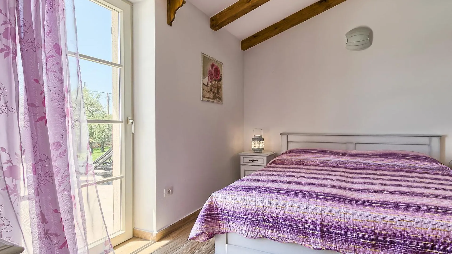 Villa Loverka Near Pula Only 3 Km From The Beach With Sea View Peruški